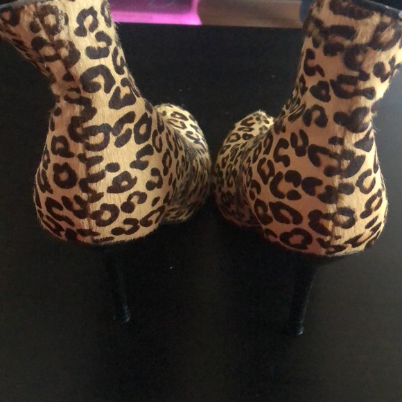 Shoes - Picture 2 of 2